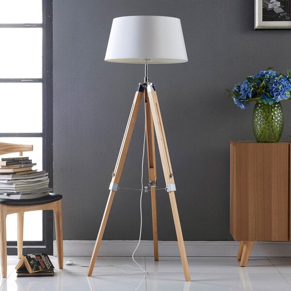 Lindby Φωτιστικό δαπέδου Katie, 162 cm, λευκό, ύφασμα, ξύλο, τρίποδο, Λευκό, Σαλόνι / τραπεζαρία, Ύφασμα / Κλωστοϋφαντουργία, Σκανδιναβικό, Τρίποδο