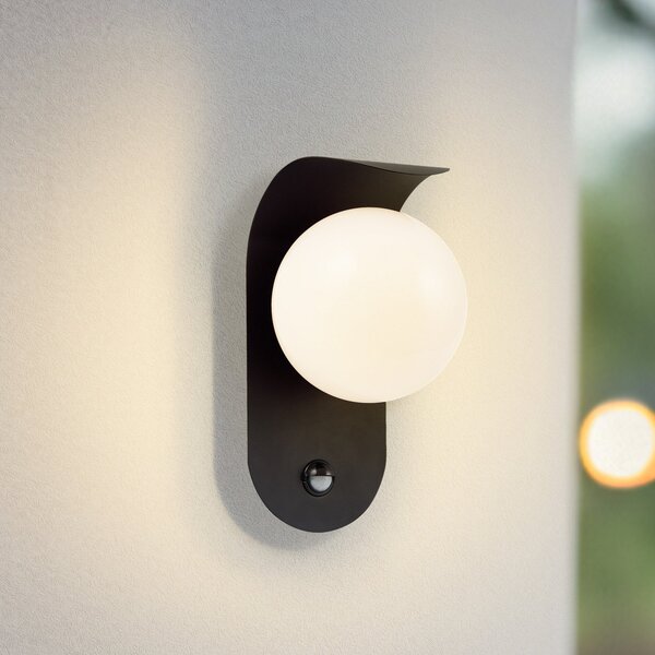 Lindby Εξωτερικό φωτιστικό τοίχου LED Lacie, αισθητήρας, μαύρο/λευκό, αλουμίνιο, Μαύρο, Αλουμίνιο, σύγχρονο