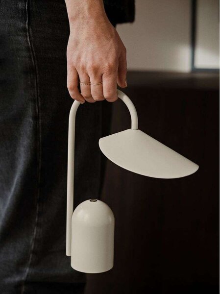 Ferm LIVING - Arum Portable Επιτραπέζιο φωτιστικό Cashmere ferm LIVING