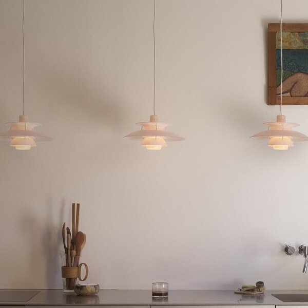 Louis Poulsen Φωτιστικό οροφής PH 5 320, οπαλ-μπεζ, E14, ρυθμιζόμενος, Μπεζ, Σαλόνι / τραπεζαρία, Πλαστικό, σχεδιασμός