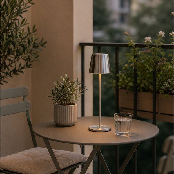 Επιτραπέζιο φωτιστικό LED Brilliant Xaana με μπαταρία, USB, ισχύ 4W και διαστάσεις 11x11x37cm - Ασημί