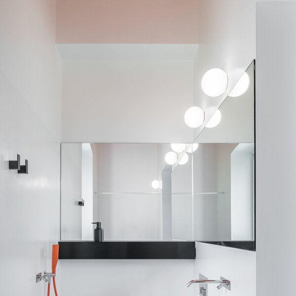 Artemide Φωτιστικό τοίχου Dioscuri, IP65, Ø 25 cm, ρυθμιζόμενος, Λευκό, Διάδρομος, Γυαλί, σχεδιασμός, Σφαίρα