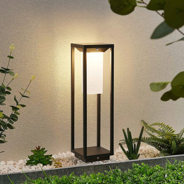 Lucande LED ηλιακό φωτιστικό βάθρο Eliel, ύψος 50 cm, μαύρο, Μαύρο, Μέταλλο, σύγχρονο, Εξωτερικό βάθρο