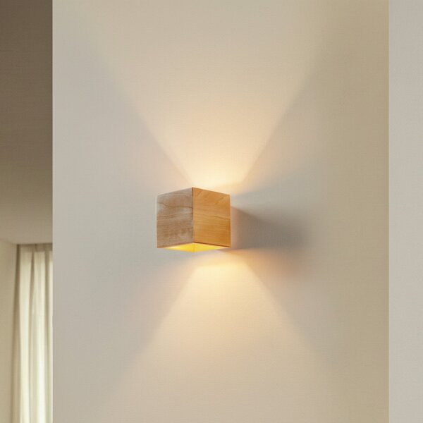 SOLLUX LIGHTING Φωτιστικό τοίχου Ara σε σχήμα κύβου από ξύλο, ρυθμιζόμενος, Ξύλου, Σαλόνι / τραπεζαρία, Ξύλο, σύγχρονο, Πρίζα τοίχου πάνω/κάτω