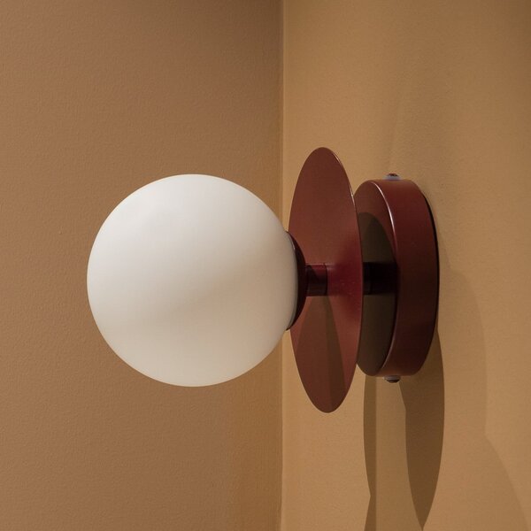 Globen Lighting Φωτιστικό τοίχου ART DECO μπορντό/λευκό Ø16cm IP44, ρυθμιζόμενος, Κόκκινο, Σαλόνι / τραπεζαρία, Γυαλί, Σκανδιναβικό