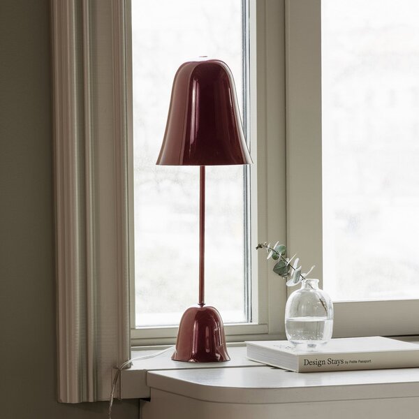 Globen Lighting Επιτραπέζιο φωτιστικό Blåklockan, μπορντό, ύψος 56 εκ., Κόκκινο, Σαλόνι / τραπεζαρία, Μέταλλο, Σκανδιναβικό