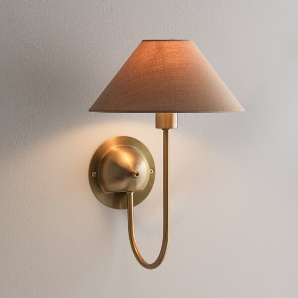 Globen Lighting Φωτιστικό τοίχου IRIS, καφέ μόκα, ύψος 32 εκ., Καφέ / Σκουριάς, Σαλόνι / τραπεζαρία, Ύφασμα / Κλωστοϋφαντουργία, Σκανδιναβικό