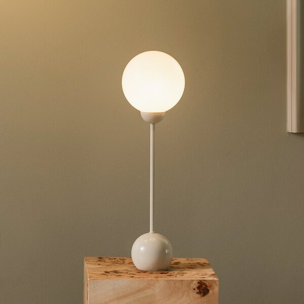 Globen Lighting Επιτραπέζιο φωτιστικό Ripley μπεζ, ύψος 52 εκ., σίδερο/γυαλί, Μπεζ, Σαλόνι / τραπεζαρία, Μέταλλο, σχεδιασμός