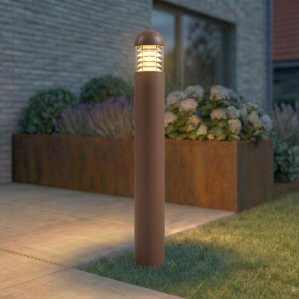 Lucande LED φωτιστικό διαδρόμου Skagena, καφέ, ύψος 90 cm, IP54, Καφέ / Σκουριάς, Αλουμίνιο, σύγχρονο