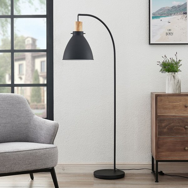 Lindby Φωτιστικό δαπέδου Trebale, μαύρο, ξύλο, 154 cm, E27, Μαύρο, Σαλόνι / τραπεζαρία, Μέταλλο, Σκανδιναβικό, Ελεύθερος κατακόρυφος προβολέας