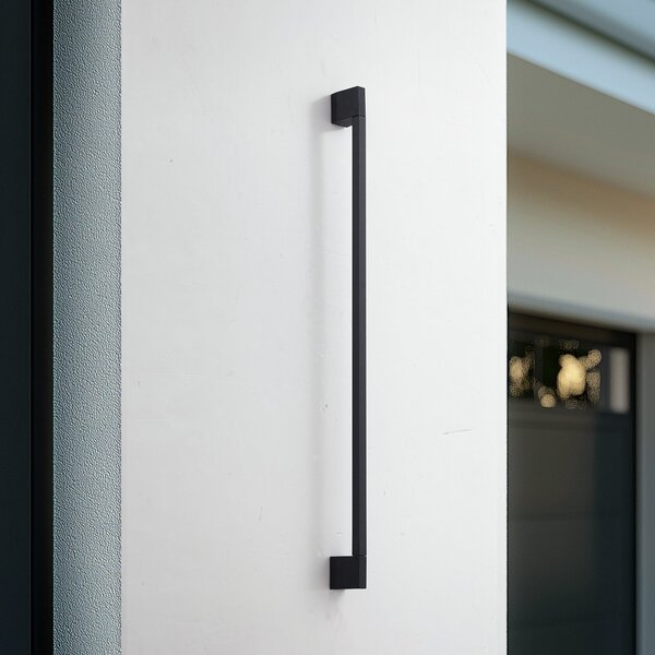 Lindby LED απλίκα Neano, 120cm, μαύρο, μέταλλο, IP54, Μαύρο, Αλουμίνιο, σύγχρονο