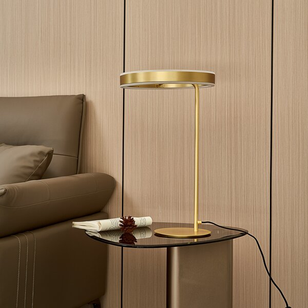 Lucande Επιτραπέζιο φωτιστικό LED Yekta, ορειχάλκινο, 59 cm, με δυνατότητα, ρυθμιζόμενος, Χρυσό / Ορείχαλκου, Σαλόνι / τραπεζαρία, Μέταλλο, σχεδιασμός