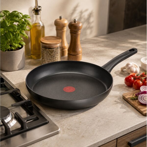 Τηγάνι Tefal Performance με αντικολλητική επίστρωση και διάμετρο 32cm - Μαύρο