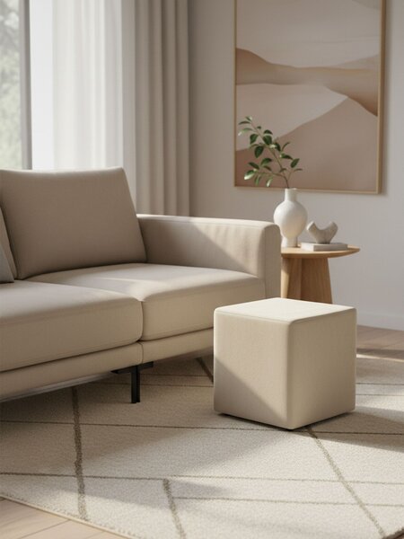 Sinsay - Τετράγωνο πουφ με βελούδινη επένδυση - κρεμ