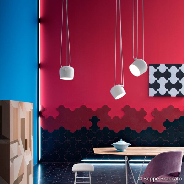 FLOS Aim Μικρό κρεμαστό φωτιστικό LED, λευκό, ρυθμιζόμενος, Λευκό, Σαλόνι / τραπεζαρία, Μέταλλο, σχεδιασμός