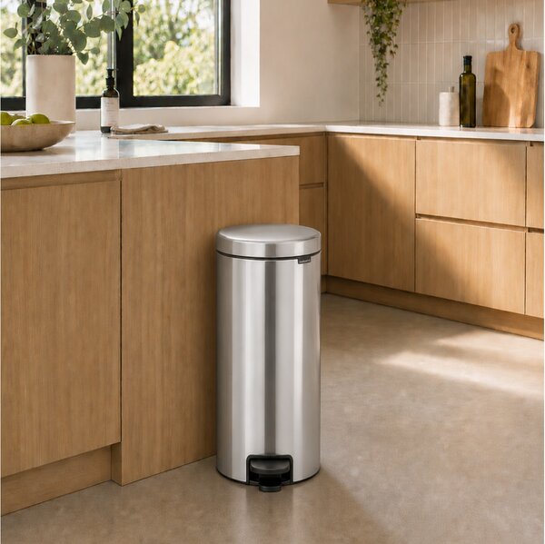 Καλάθι απορριμμάτων New Icon Brabantia με χωρητικότητα 30L και διαστάσεις 38x29.3x67.9cm - Matt Steel