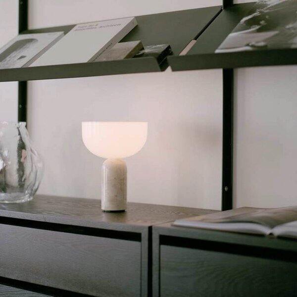 New Works NEW WORKS Φωτιστικό τραπεζιού LED με μπαταρία Kizu, μπεζ, μάρμαρο, με, ρυθμιζόμενος, Μπεζ, Σαλόνι / τραπεζαρία, Μάρμαρο, σχεδιασμός