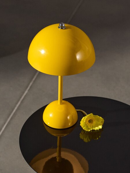 Sinsay - Επιτραπέζιο φωτιστικό - ανοιχτο κιτρινο