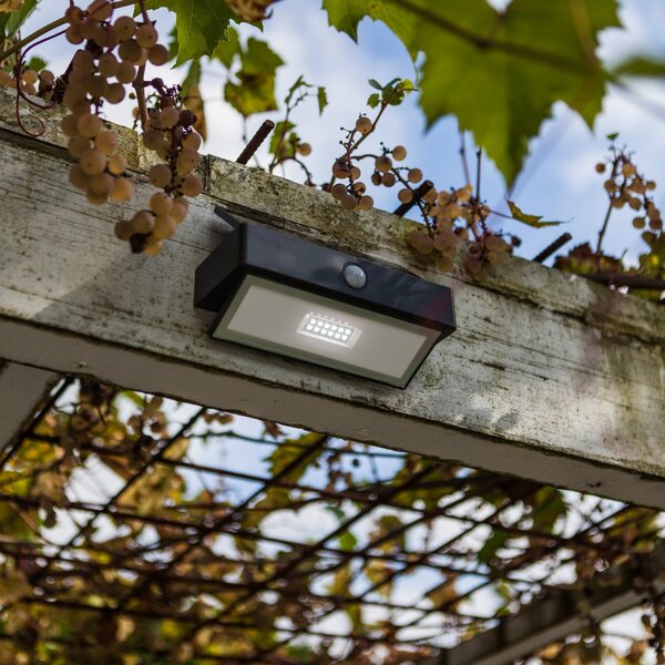 LUTEC Εξωτερικός φωτιστικός τοίχου LED με ηλιακή τροφοδοσία ARROW, σκούρο γκρι, 18, Γκρι, Αλουμίνιο, σύγχρονο