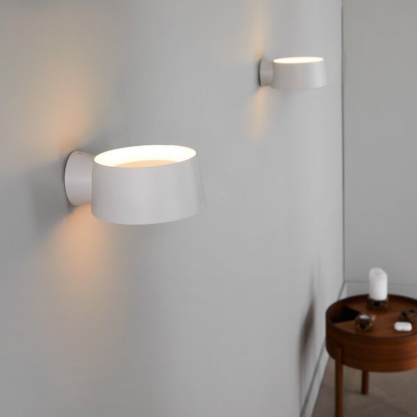 LOOM DESIGN LED-Wandleuchte Cookie, λευκό, αλουμίνιο, Ø 15 cm, ρυθμιζόμενος, Λευκό, Σαλόνι / τραπεζαρία, Αλουμίνιο, σύγχρονο