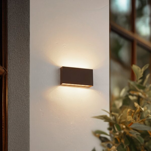 Lindby Lucande Φωτιστικό τοίχου εξωτερικού χώρου LED Jarte, 20 cm, καφέ, IP65, Καφέ / Σκουριάς, Πλαστικό, σύγχρονο