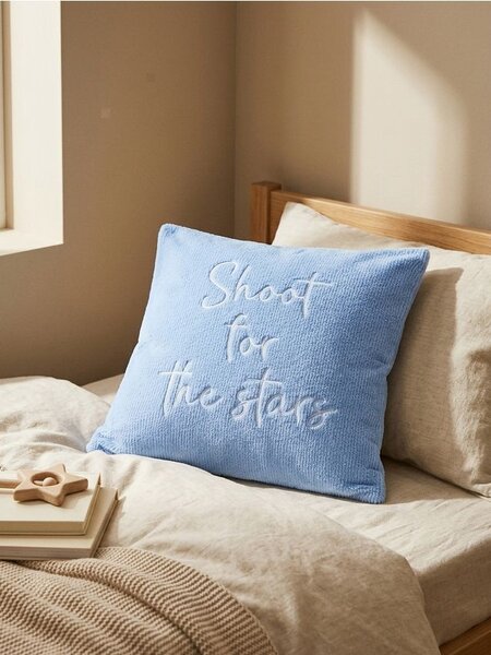 Sinsay - Μαξιλαροθήκη με την επιγραφή «Shoot for the stars» - ανοιχτο μπλε