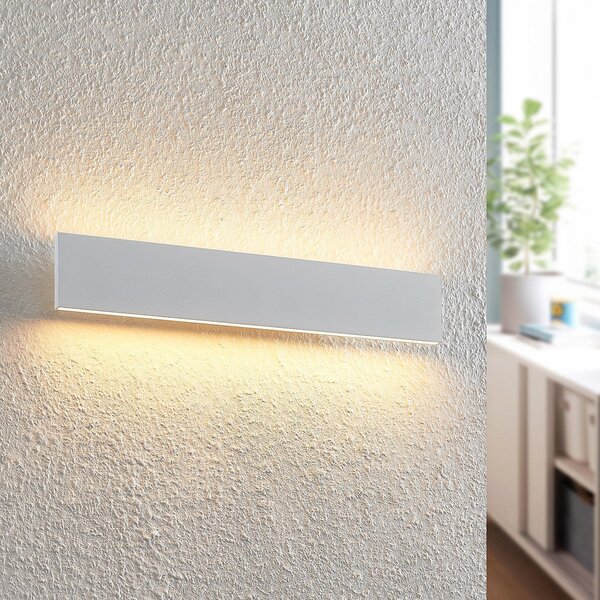 Lindby Φωτιστικό τοίχου LED Ignazia, 47 cm, λευκό, μέταλλο, φωτισμός προς τα, ρυθμιζόμενος, Λευκό, Σαλόνι / τραπεζαρία, Μέταλλο, σύγχρονο