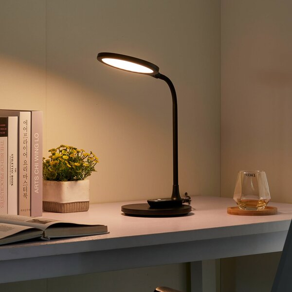 Lindby Επιτραπέζιο φωτιστικό LED Valtaria, μαύρο, CCT, dimmable, ρυθμιζόμενος, Μαύρο, Μελέτη / Γραφείο, Πλαστικό, σύγχρονο