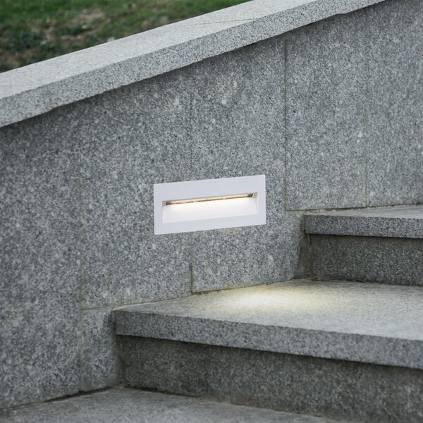 Lucande Φωτιστικό τοίχου LED Loya, 23 x 8 cm, λευκό, IP54, Λευκό, Αλουμίνιο, σύγχρονο