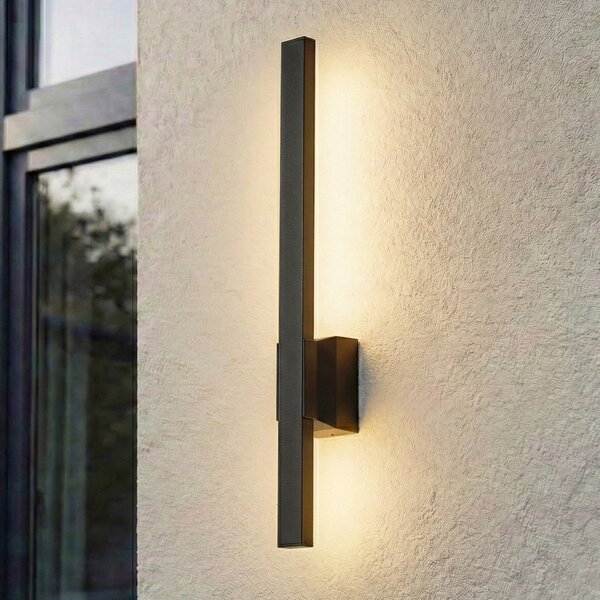 Lindby LED εξωτερικός φωτισμός τοίχου Sakari, μαύρος, αλουμίνιο, ύψος 50 cm, Μαύρο, Αλουμίνιο, σύγχρονο